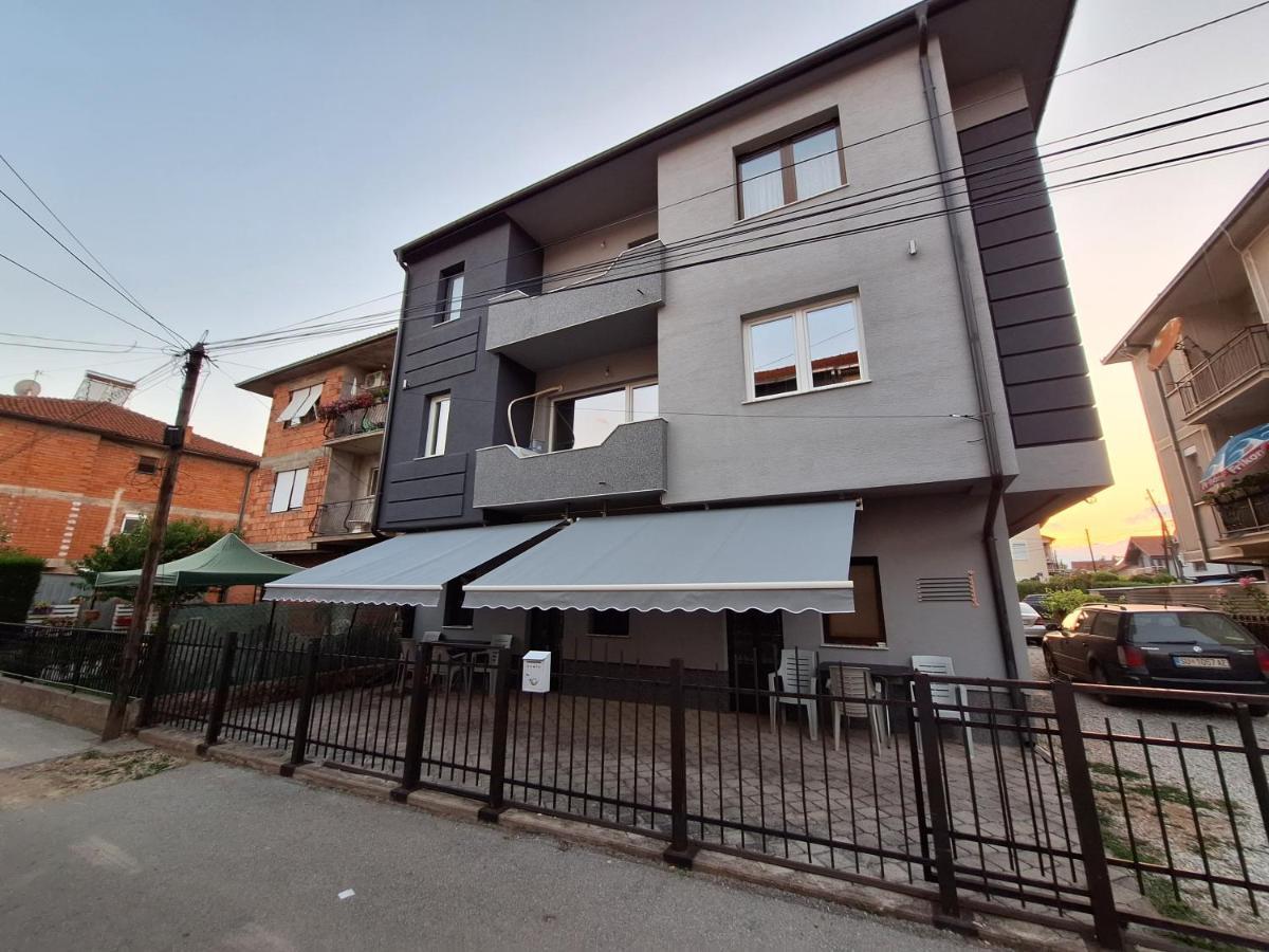 Studio Apartments Oleg Охрид Экстерьер фото